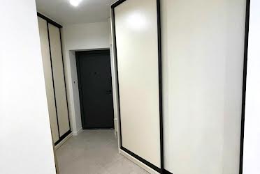 1830105352602456