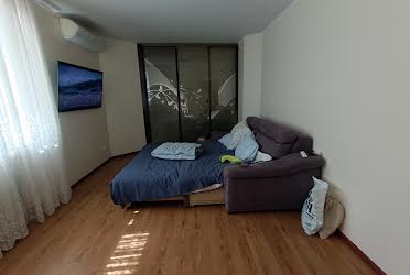1832175384515476