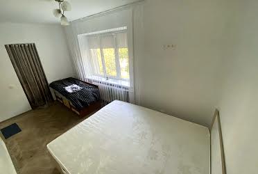 1834207446241048