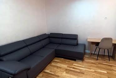 1835992796274493