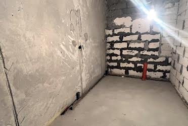 1825588591557508