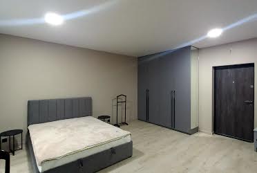 1832981738164515