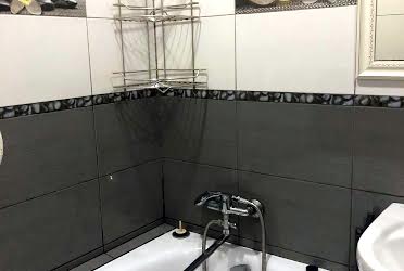 1832296404093525