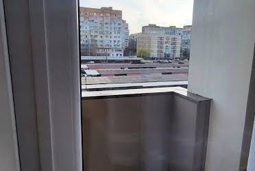 1831106442739528