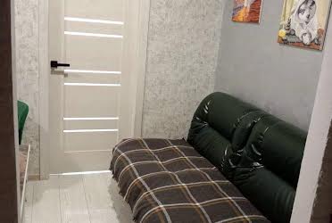 1831278499888557