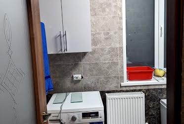 1835791714274558