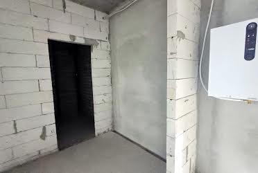 1834015229961560