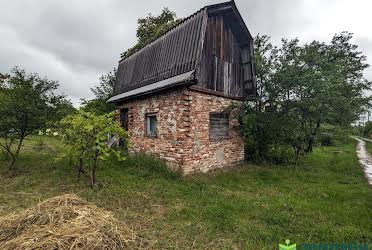 1834638456071057