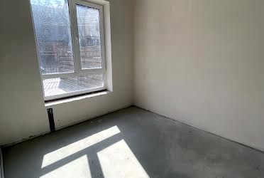 1835996756979571