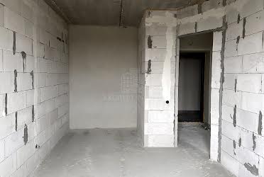 1835630285310603