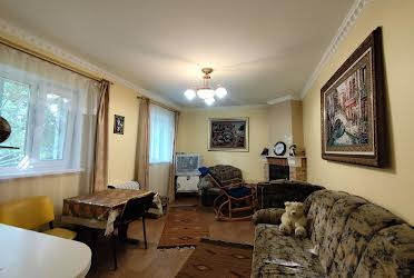 1834659255572604