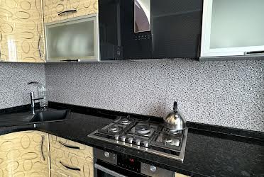 1836991085971604