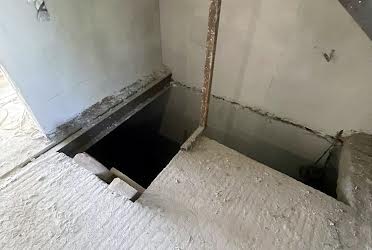1834733075340609