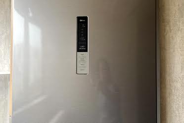 1835165045435609