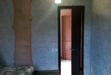 1829991456915610