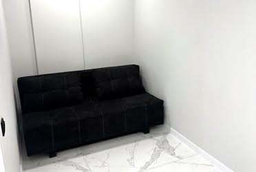 1832709129686658