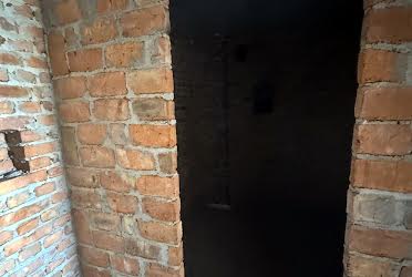 1826469254697663