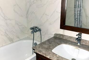 1832985471454675