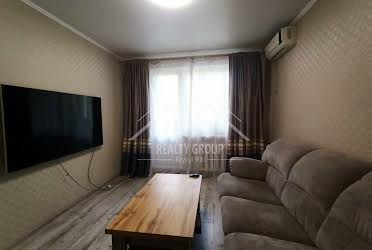 1832633677250697