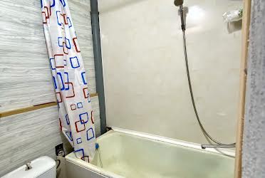 1827686026663700