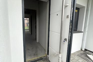 1823247171235703