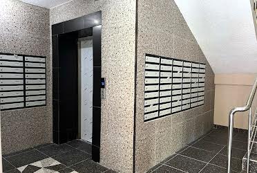 1809836664687706