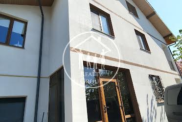 1830639753765709