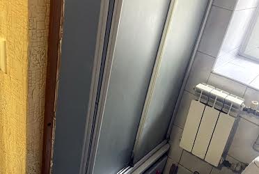 1832631987402719