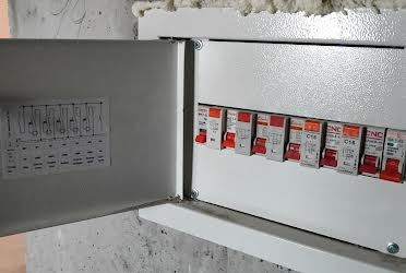 1831400768832734