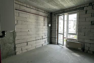 1835476576184739