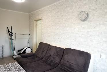 1835068716662745