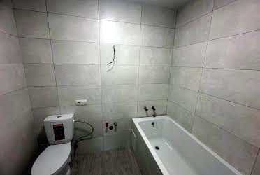 1833174055117746