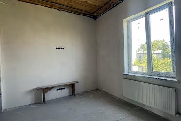 1835456571487747