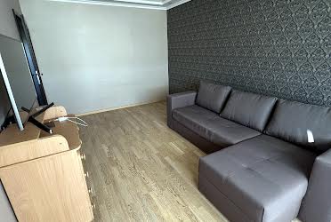 1836707598615752