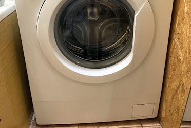 1835081158975779