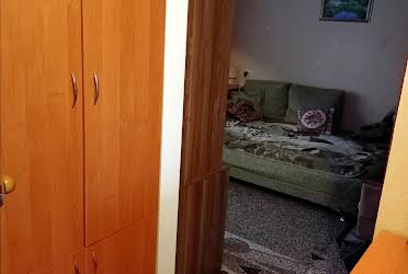 1718686900354079