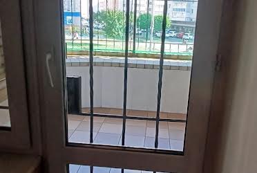 1831741645395792