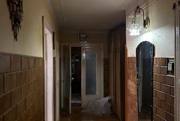 1835453757887802