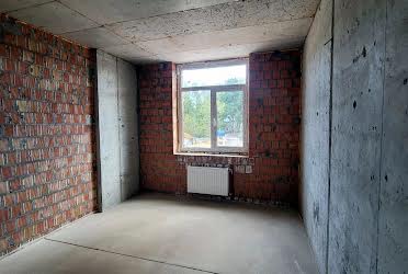 1834347275333807