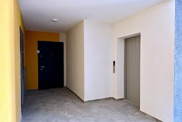 1828469066681808