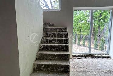 1835076474384082