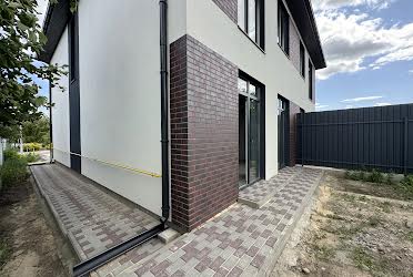 1836448953080831