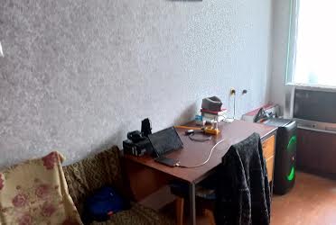 1835258698030853