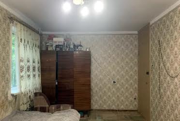 1833997882888857