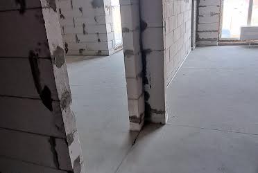 1828189452745875