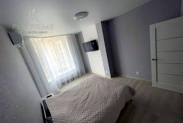 1826835812070880