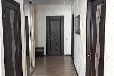 1836926541172881
