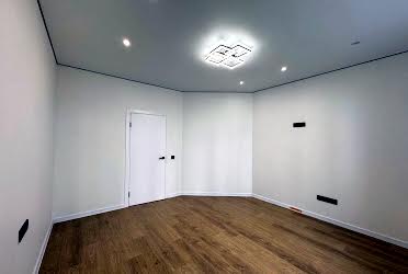 1835077705867885