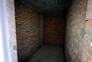 1833811006094089