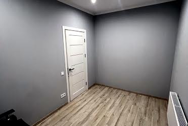 1832721975922890
